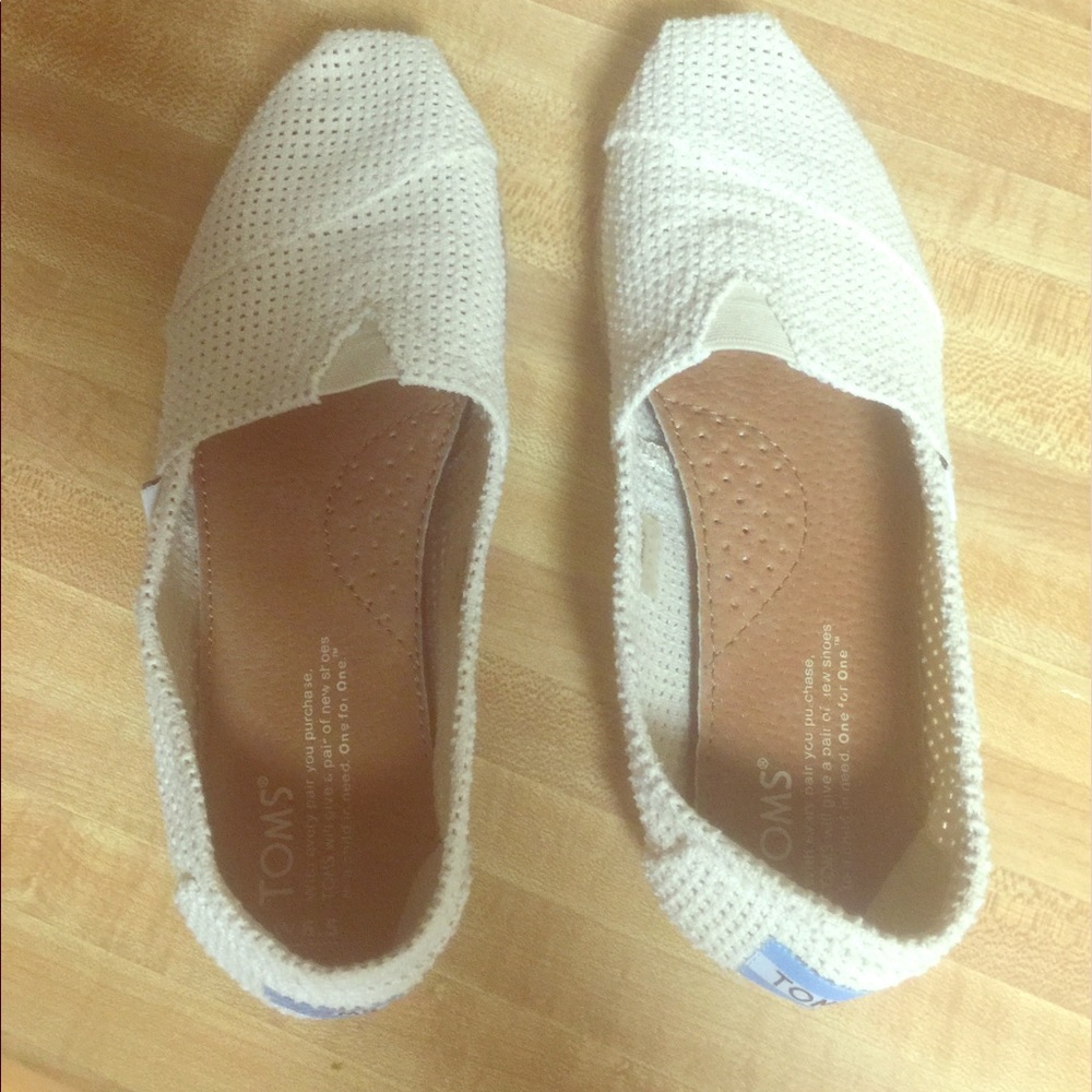 TOMS. Practically new. Worn once