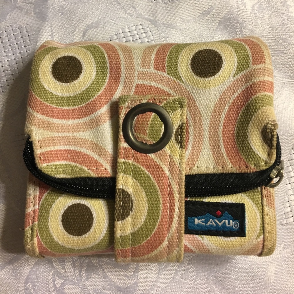 Kavu circles fold up wallet