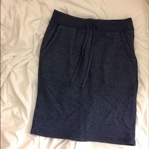 UNIQLO BLUE SWEAT SKIRT