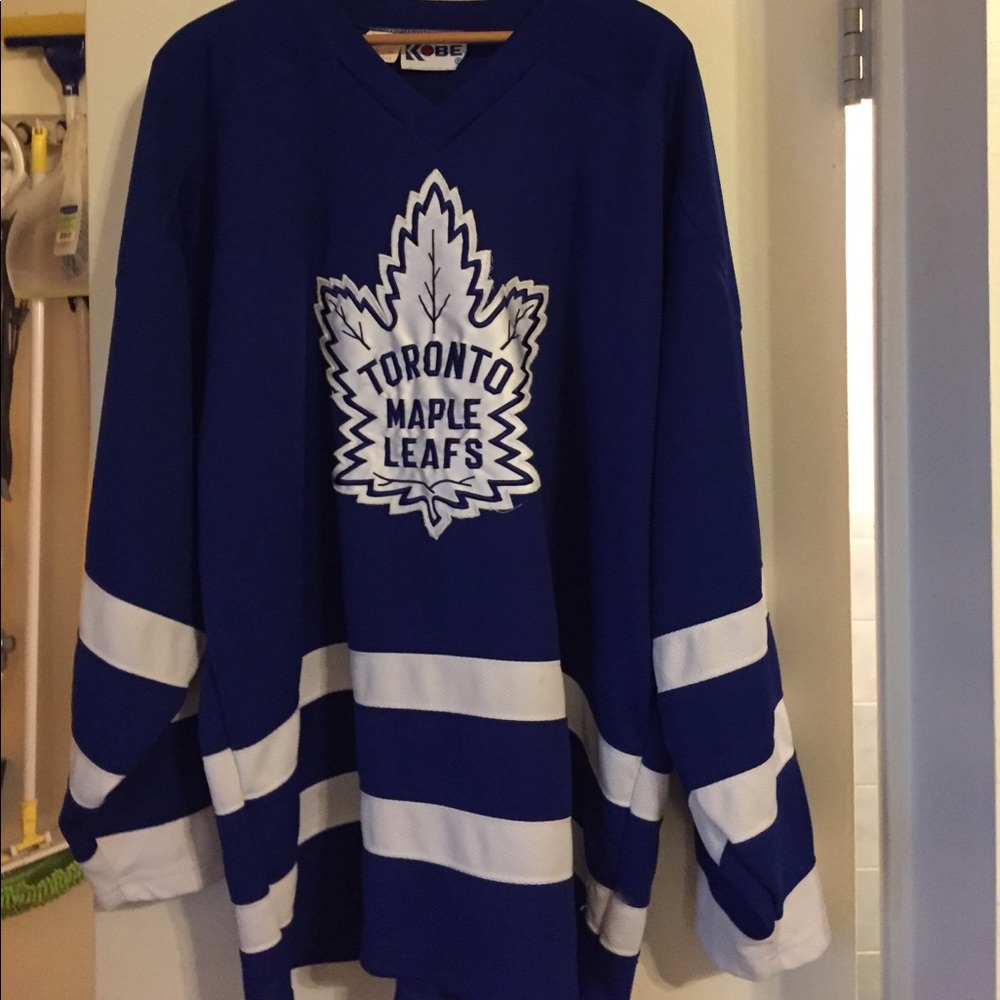 ⚡️SALE ⚡️Toronto Maple Leafs practice jersey