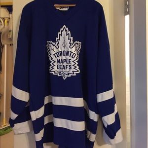 ⚡️SALE ⚡️Toronto Maple Leafs practice jersey