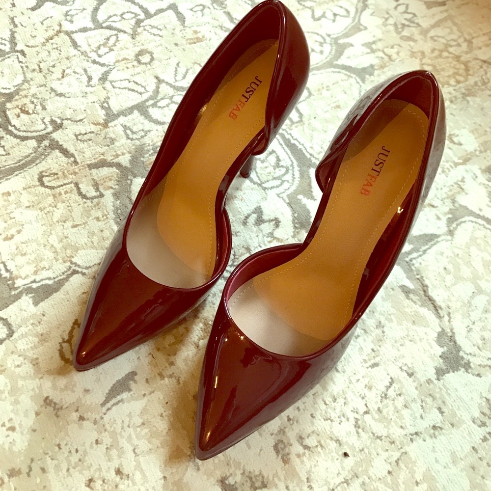 Brand new Justfab patent leather maroon heels