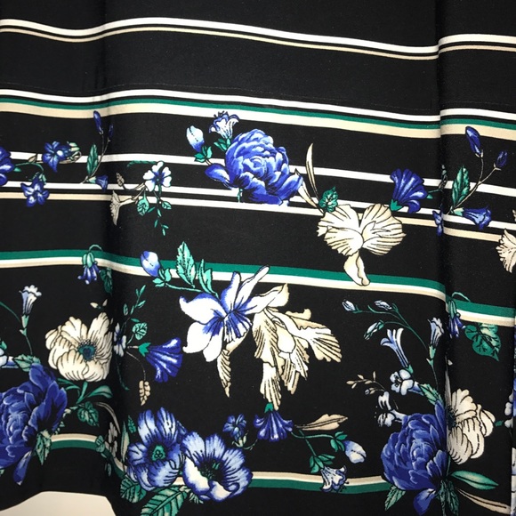 White House black market dress - Picture 4 of 5