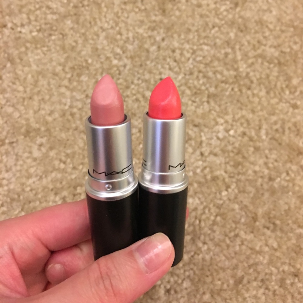 *swatched* MAC LIPSTICK