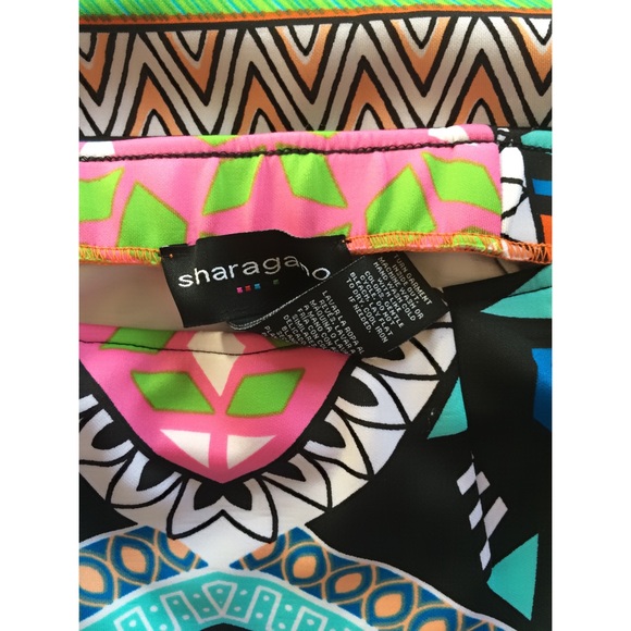 Brand new Multicolored geometric print skirt - Picture 3 of 3