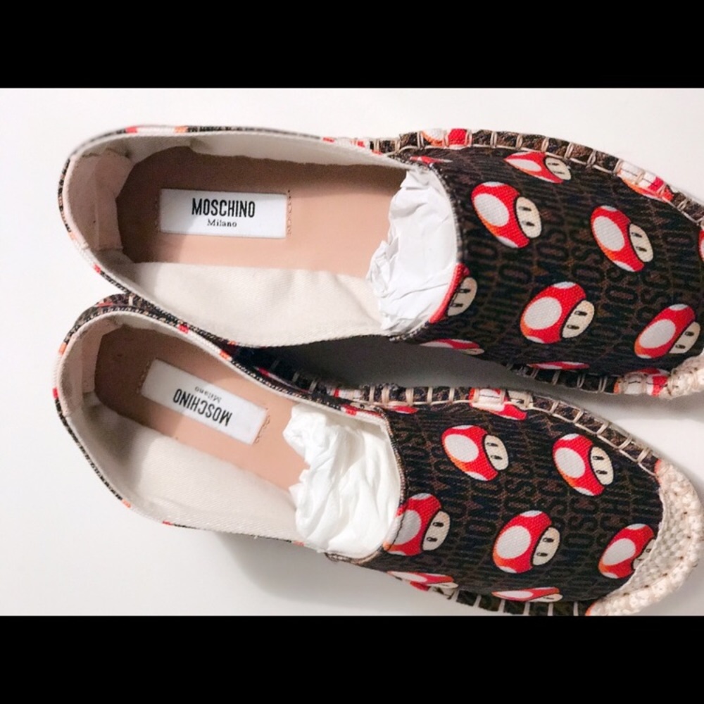 New Authentic Moschino Super Mario flats - Picture 3 of 3