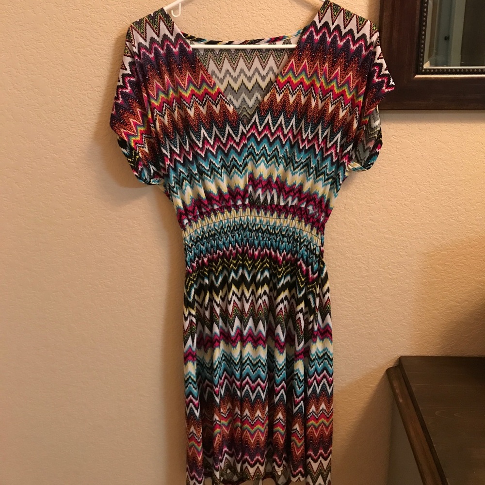 Superb tunic with elastic under bust.