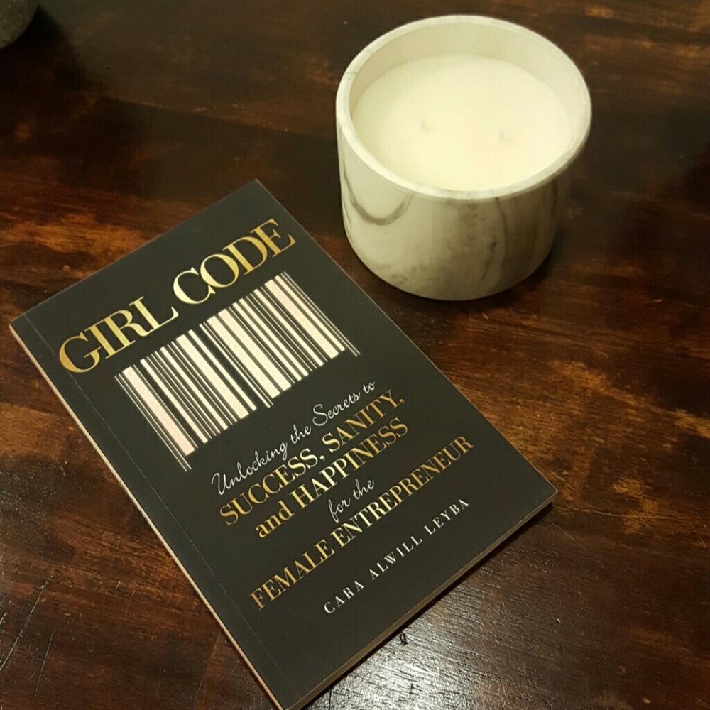 BOOK: Girl Code - Picture 1 of 2
