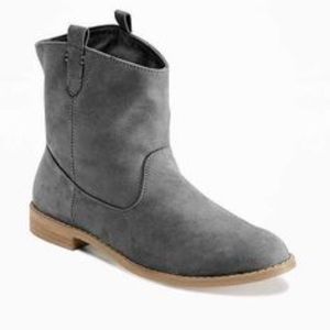 Old Navy gray suede boots