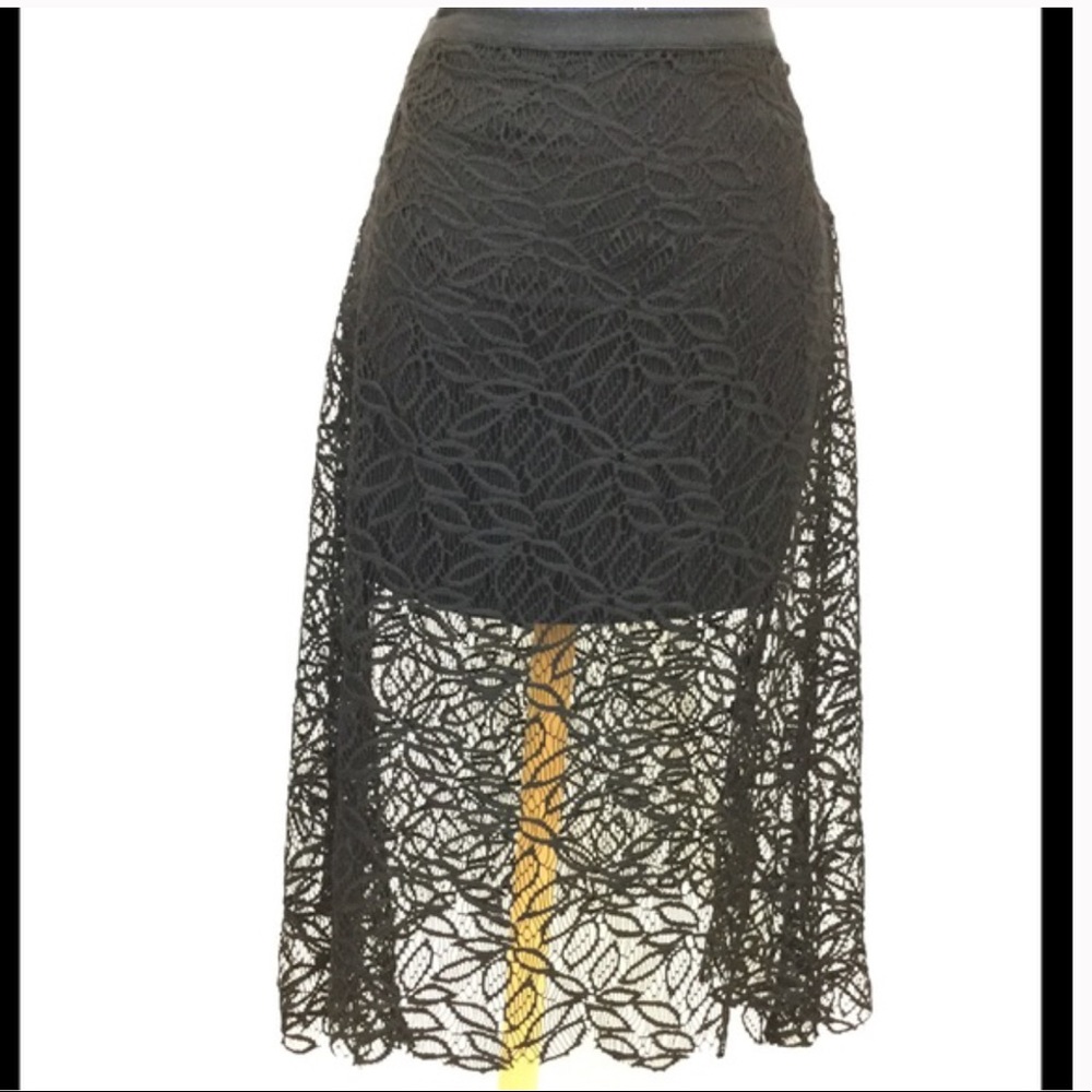 New LIBERTY GARDEN Medium Black Lace Hi Low Skirt