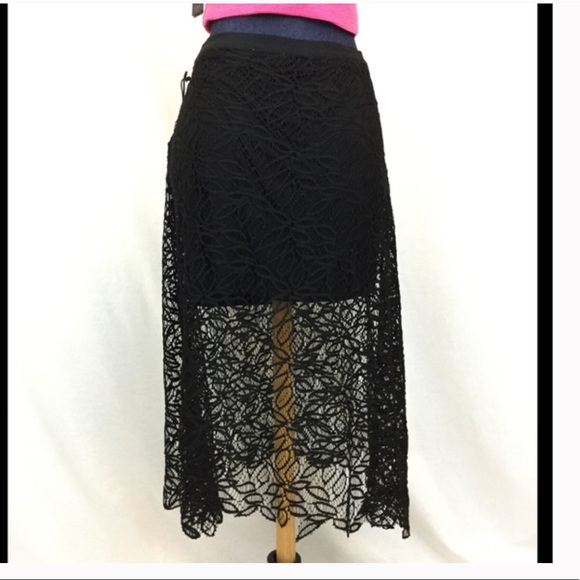 New LIBERTY GARDEN Medium Black Lace Hi Low Skirt - Picture 3 of 8