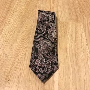Men's necktie