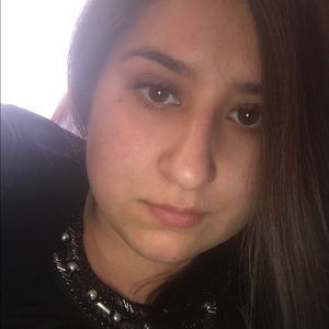 Meet your Posher, Beatriz