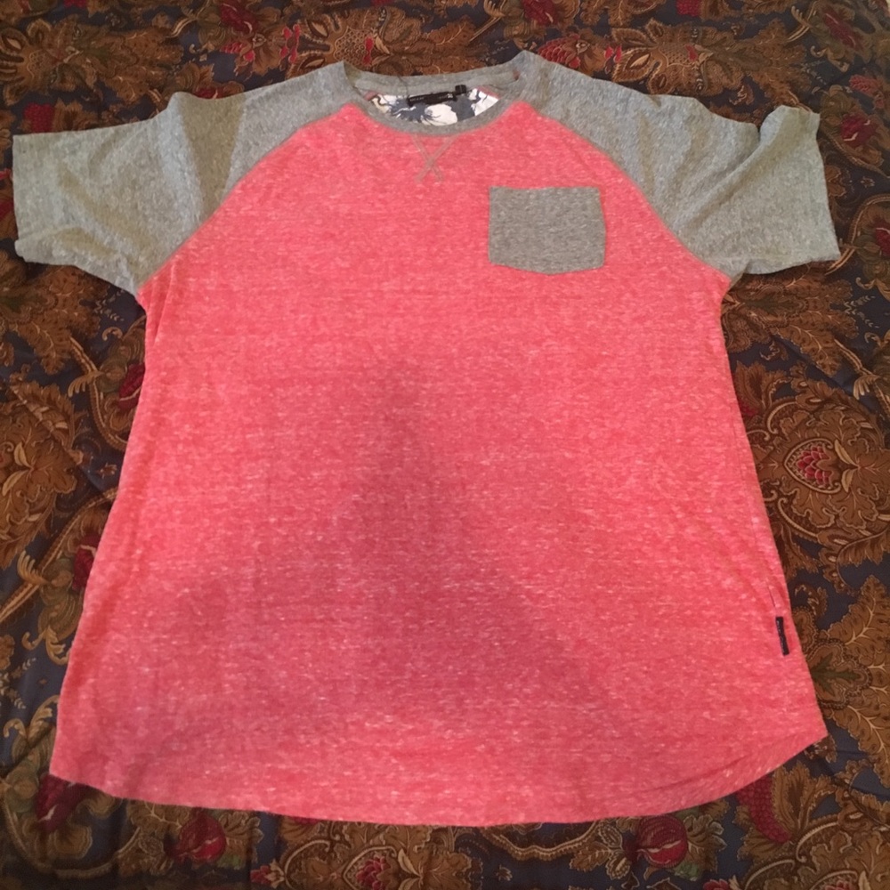 Ocean Current red and grey tee