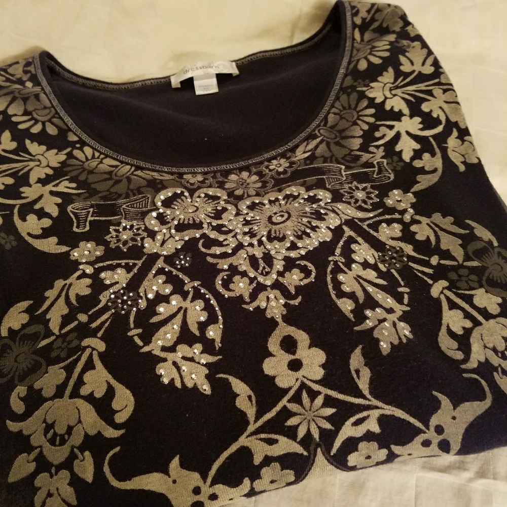 Cute Dressbarn T shirt