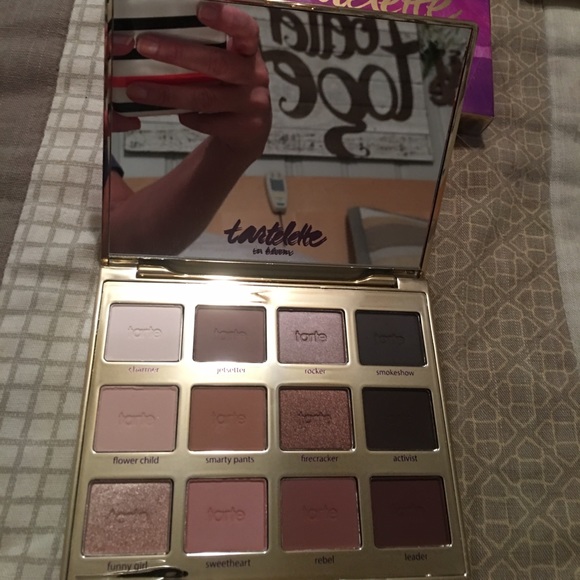Tarte Tartelette in Bloom Amazonian Clay Palette - Picture 2 of 3