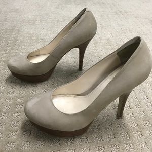 Nude pump