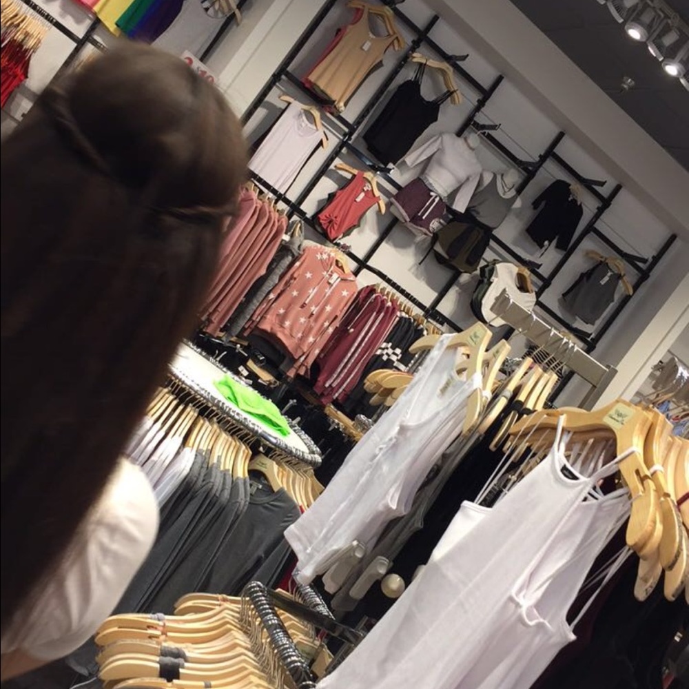 Meet your Posher, Noni