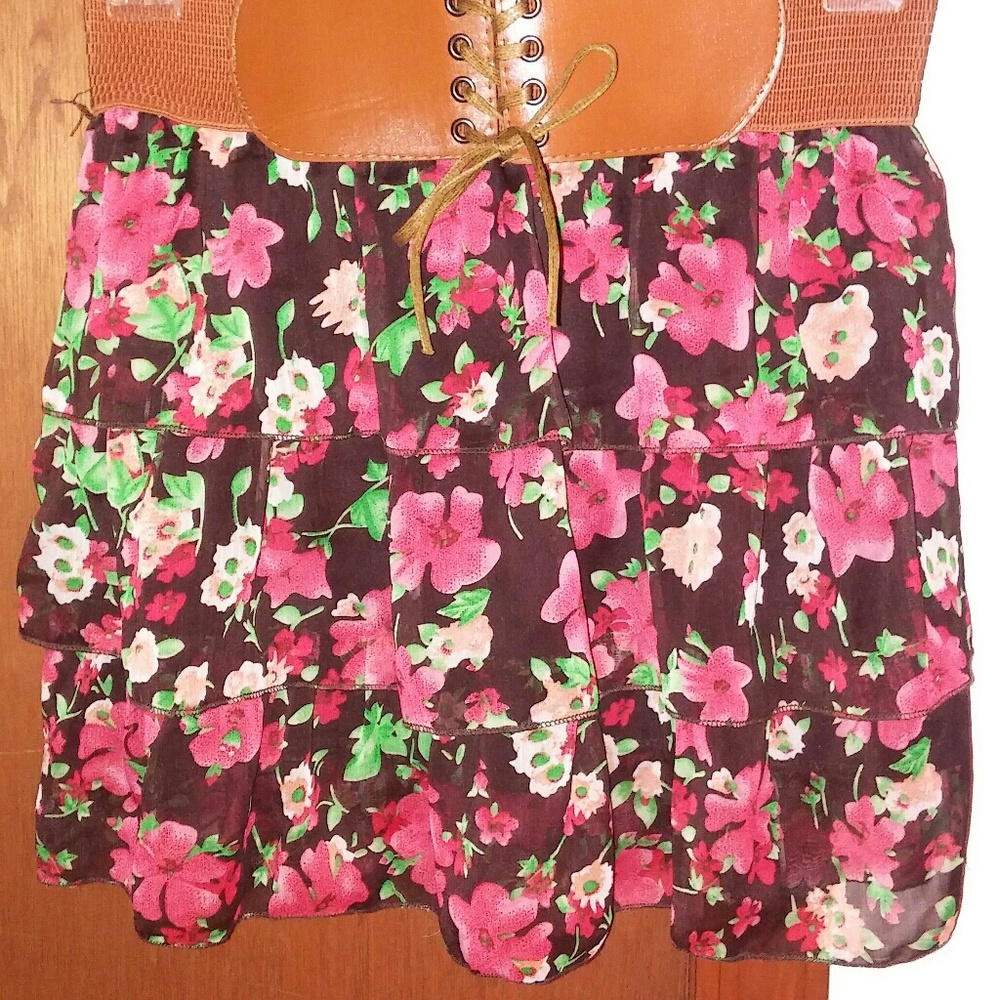 Floral mini skirt