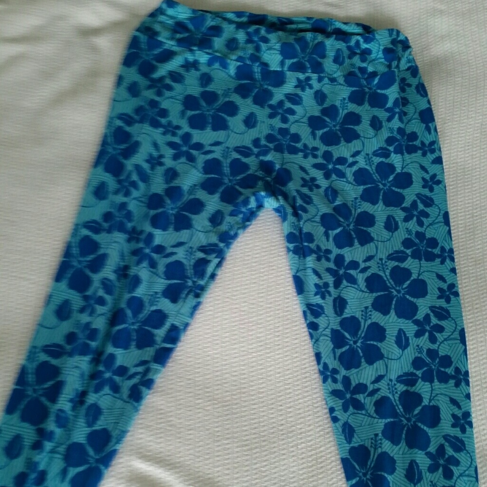 LuLaRoe TC Tall and Curvy Leggings Hawaiian Floral