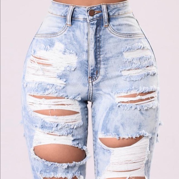Fashion Nova Pants - Find me in paradise shorts