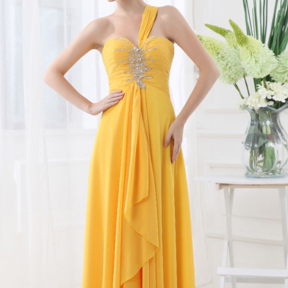 Yellow prom/ bridesmaid dress
