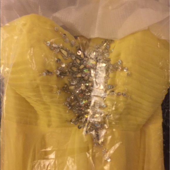 Yellow prom/ bridesmaid dress - Picture 3 of 4