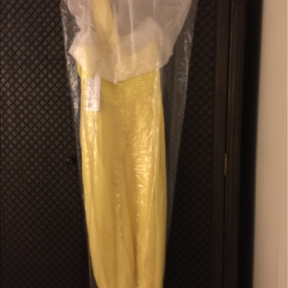 Yellow prom/ bridesmaid dress - Picture 4 of 4