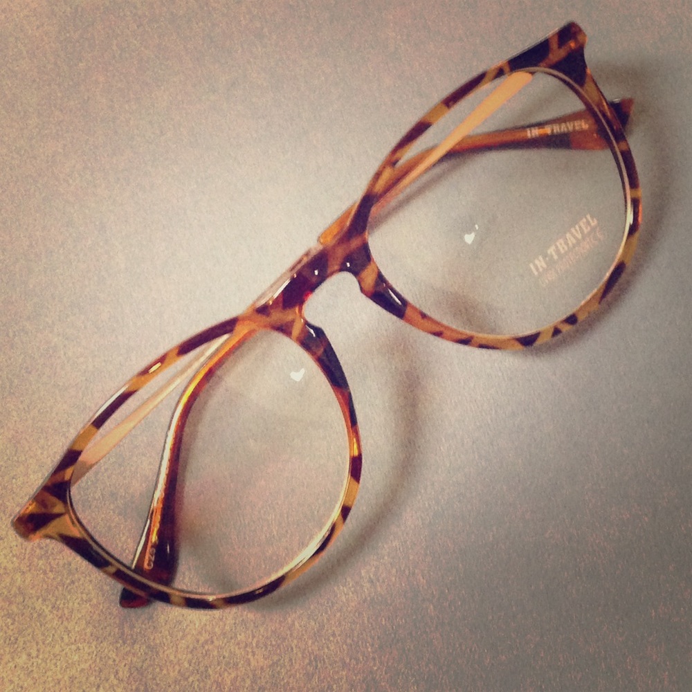 Leopard rounded hipster eye glasses🤓 - Picture 2 of 5