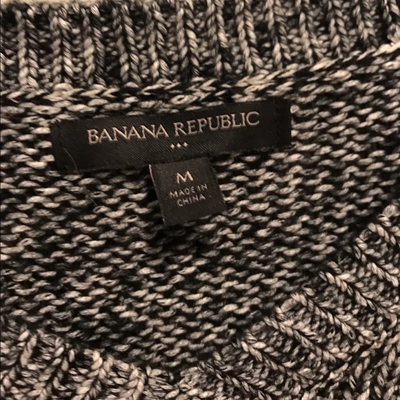 Banana Republic Gray Sweater - Picture 3 of 3