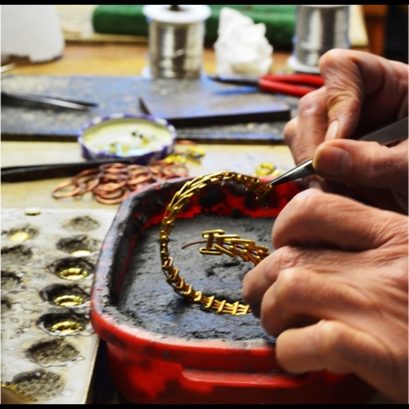 Depths of the WILD Alex & Ani Bangle - Picture 6 of 8