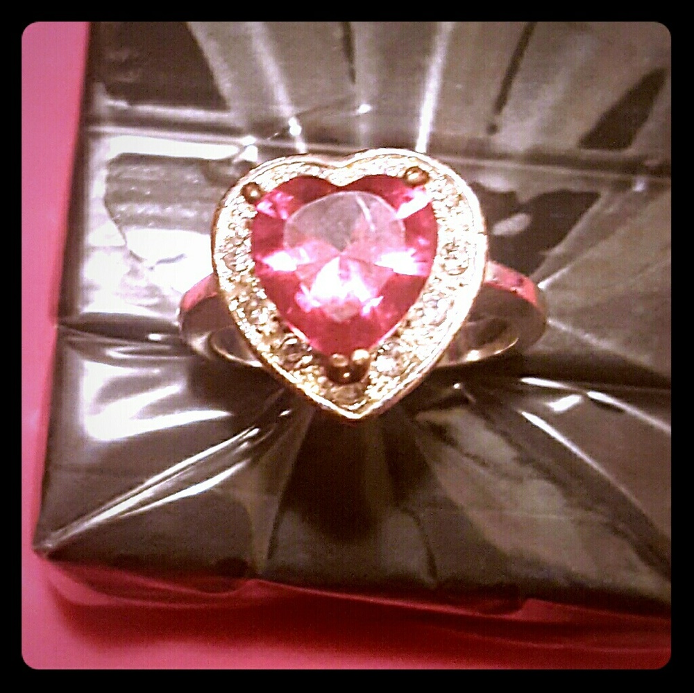 pretty pretty pink CZ diamond