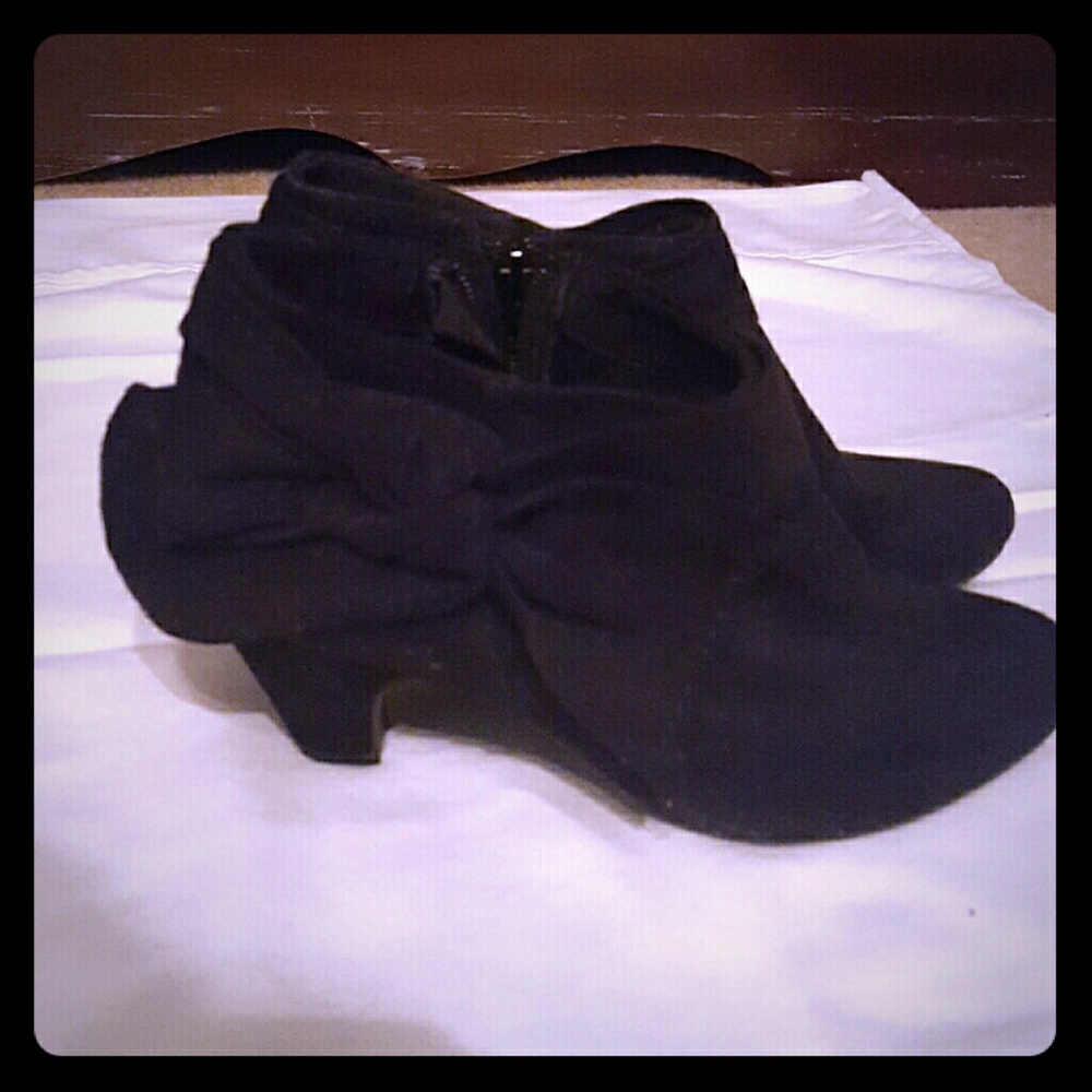 Black Suede booties with Bows