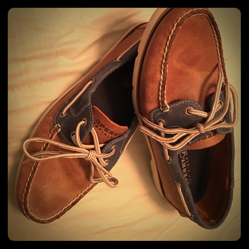 Sperrt top-sided boat shoes. Size 10.