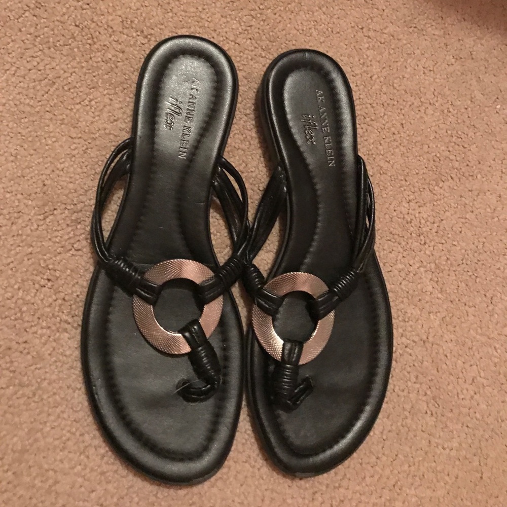 🚫SOLD🚫 Comfortable black flats