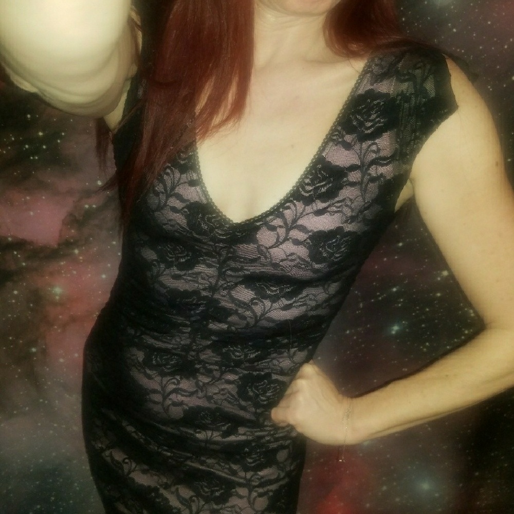 Forever 21 pink & black lace party dress
