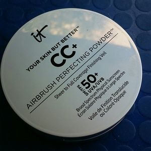 It Cosmetics your skin but better powder * Medium*