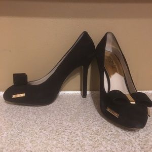 MICHAEL Michael Kors black pumps