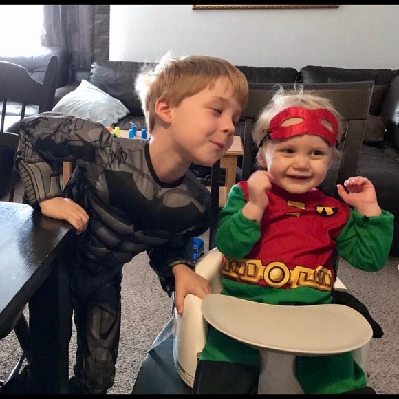 Meet your Posher, Alyssa - Picture 2 of 5