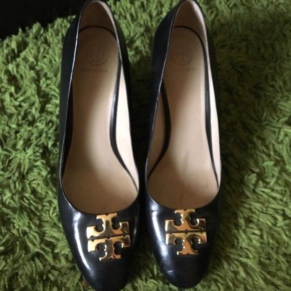 Tory Burch Shoes - Tori Burch Black/Gold Raleigh 90mm Wedges