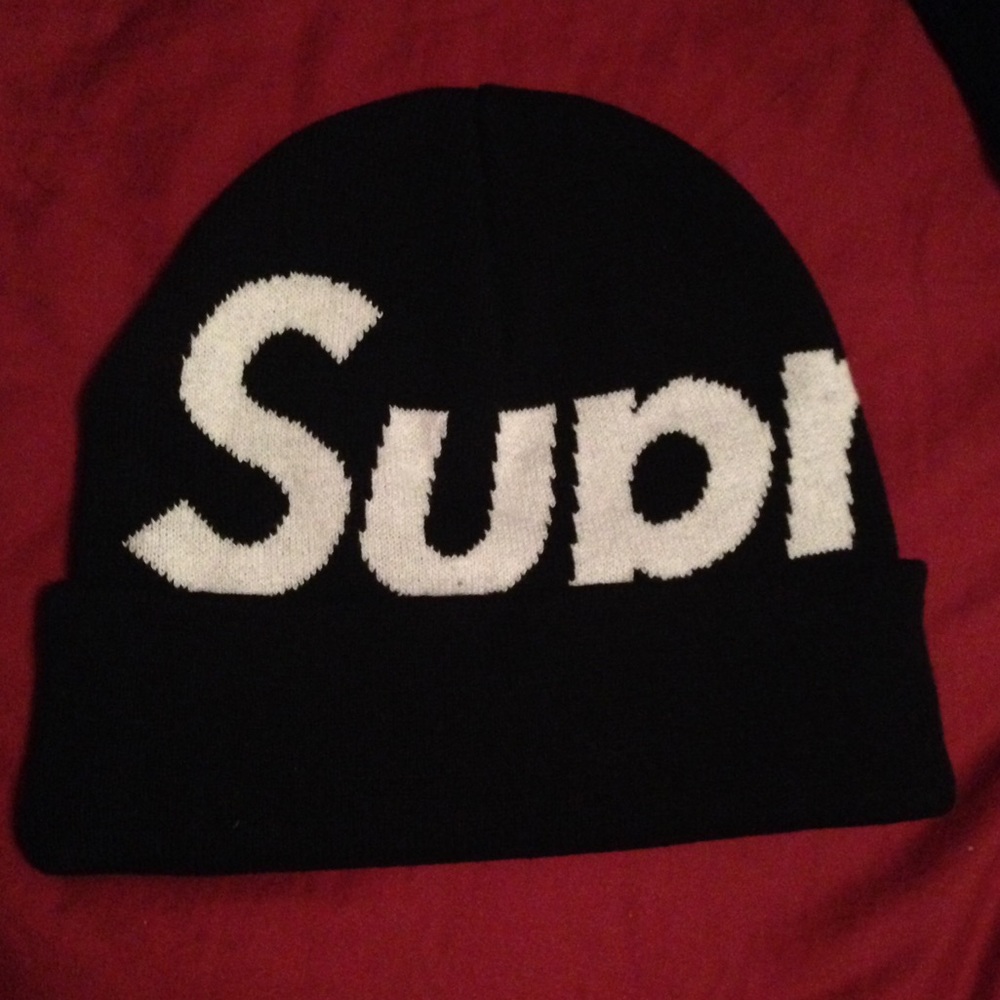 Supreme Big Logo Beanie