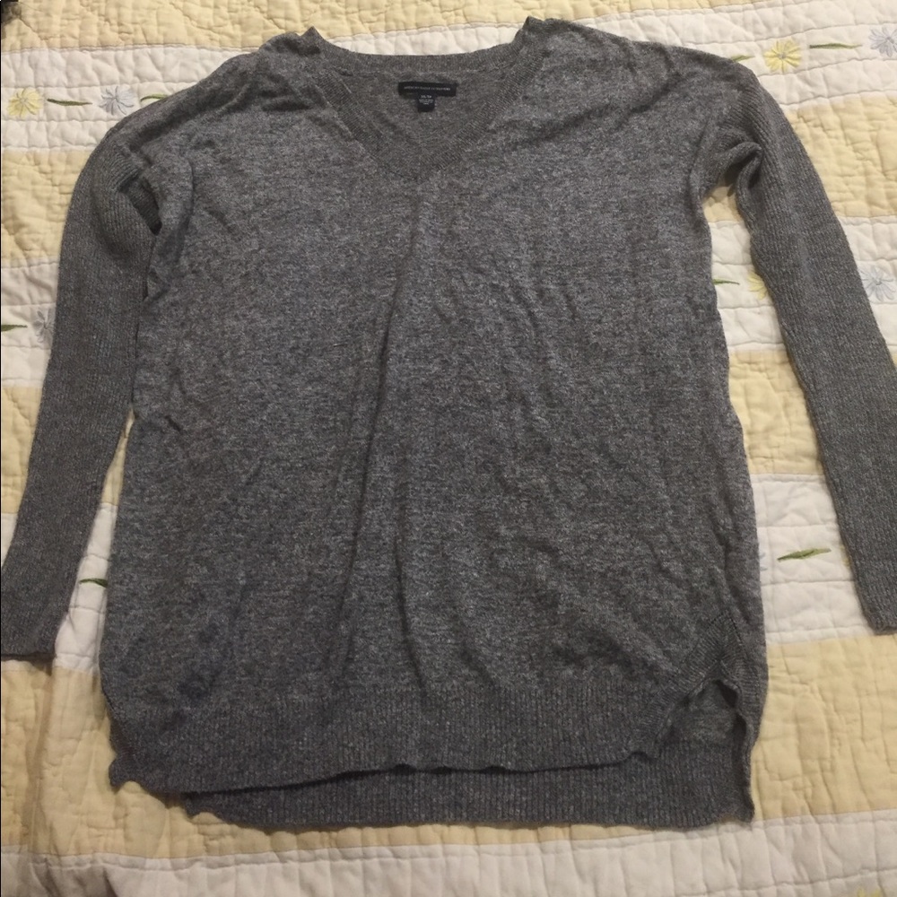 Thin sweater