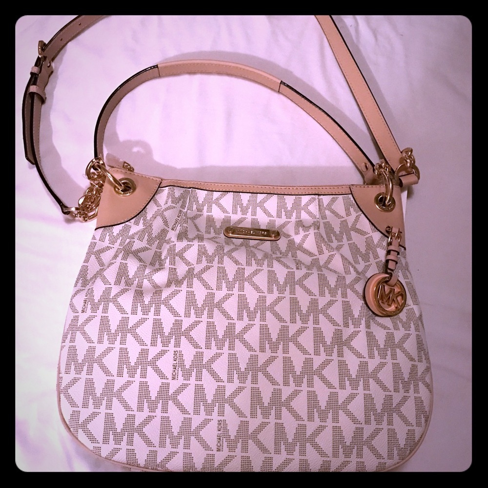 Michael Kors purse. BRAND NEW!!! Never used.