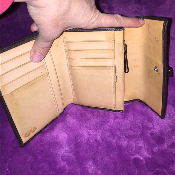 Coach Authentic Signature Wallet - Picture 2 of 3