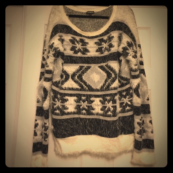 Fluffy sweaters! So soft and Comfy. Like new! - Picture 1 of 4