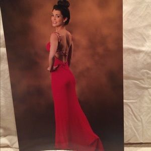 Prom gown 🔥❤️MUST GO WILL TAKE OFFERS