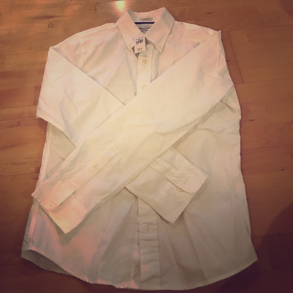 A&F shirt! Like new!Barely wear it! Down sizing!