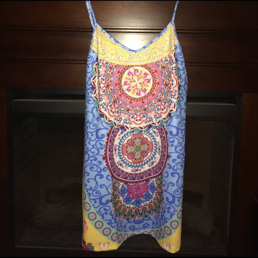 Colorful dress or coverup 🦋👙👗