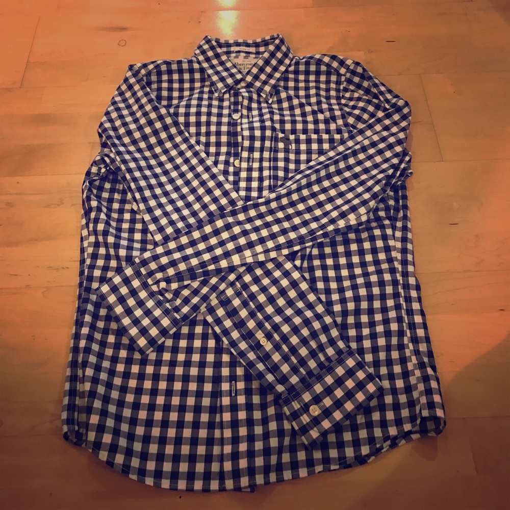 A&F shirts! Like new!Barely wear it! Down sizing!