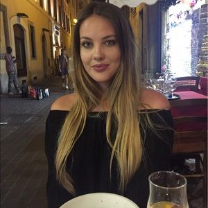 Meet your Posher, Alexis